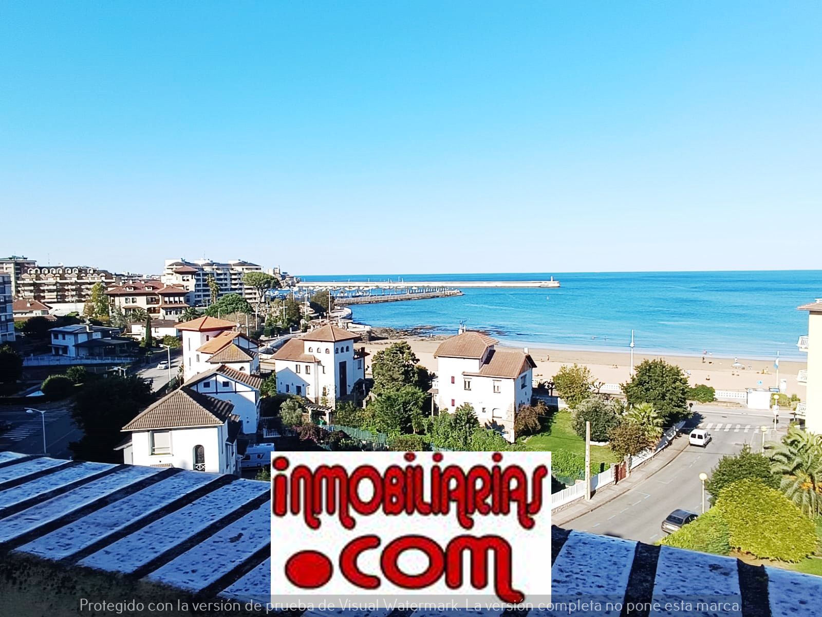 Exterior view of Duplex for sale in Castro-Urdiales  with Heating, Terrace and Balcony