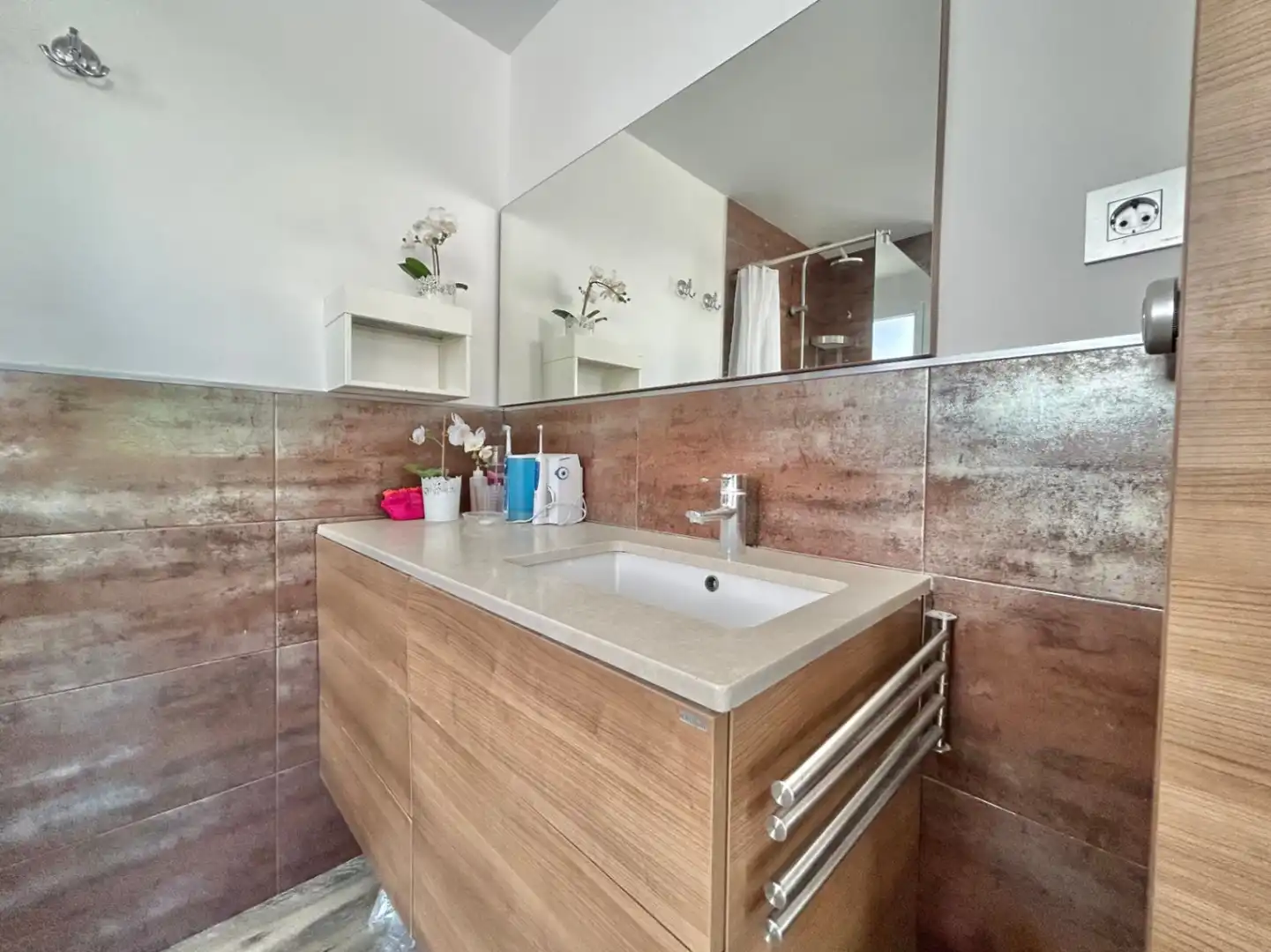 Badezimmer von Einfamilien-Reihenhaus zum Verkauf in Málaga mit Klimaanlage, Terrasse und Abstellraum