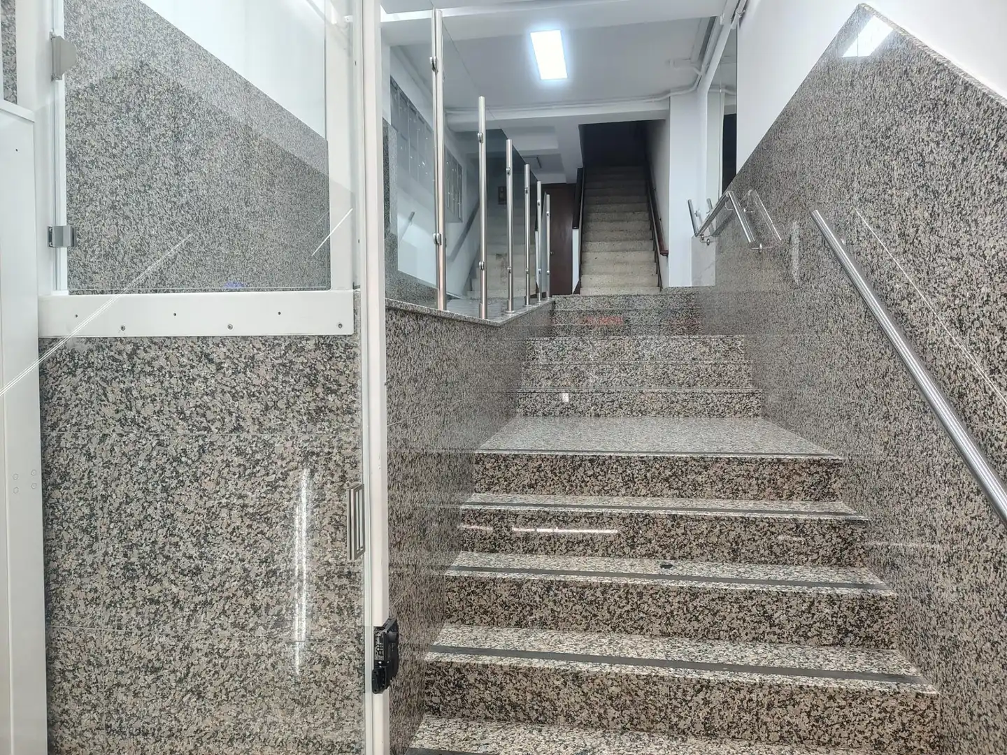 Flat with terrace for sale in Calle MONTERO RIOS 44, imagen 33