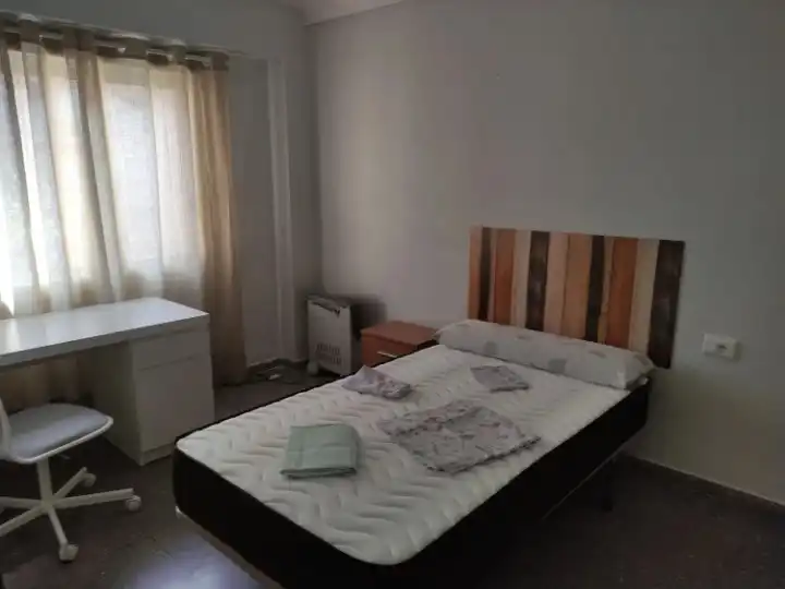 Bedroom of Flat for rent in Valencia  with Air Conditioner, Furnished and Oven