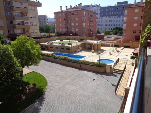 Piso en Alquiler en Avda. Federico Garcia Lorca - Nueva Estación Autobuses