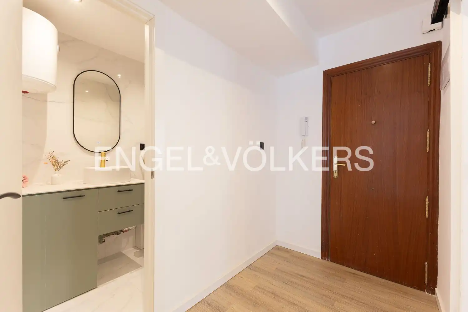 Wohnung zur Miete in Valencia mit Klimaanlage, Heizung und Möbliert