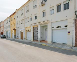 Vista exterior de Casa o xalet en venda en Fuente Vaqueros amb Aire condicionat i Terrassa