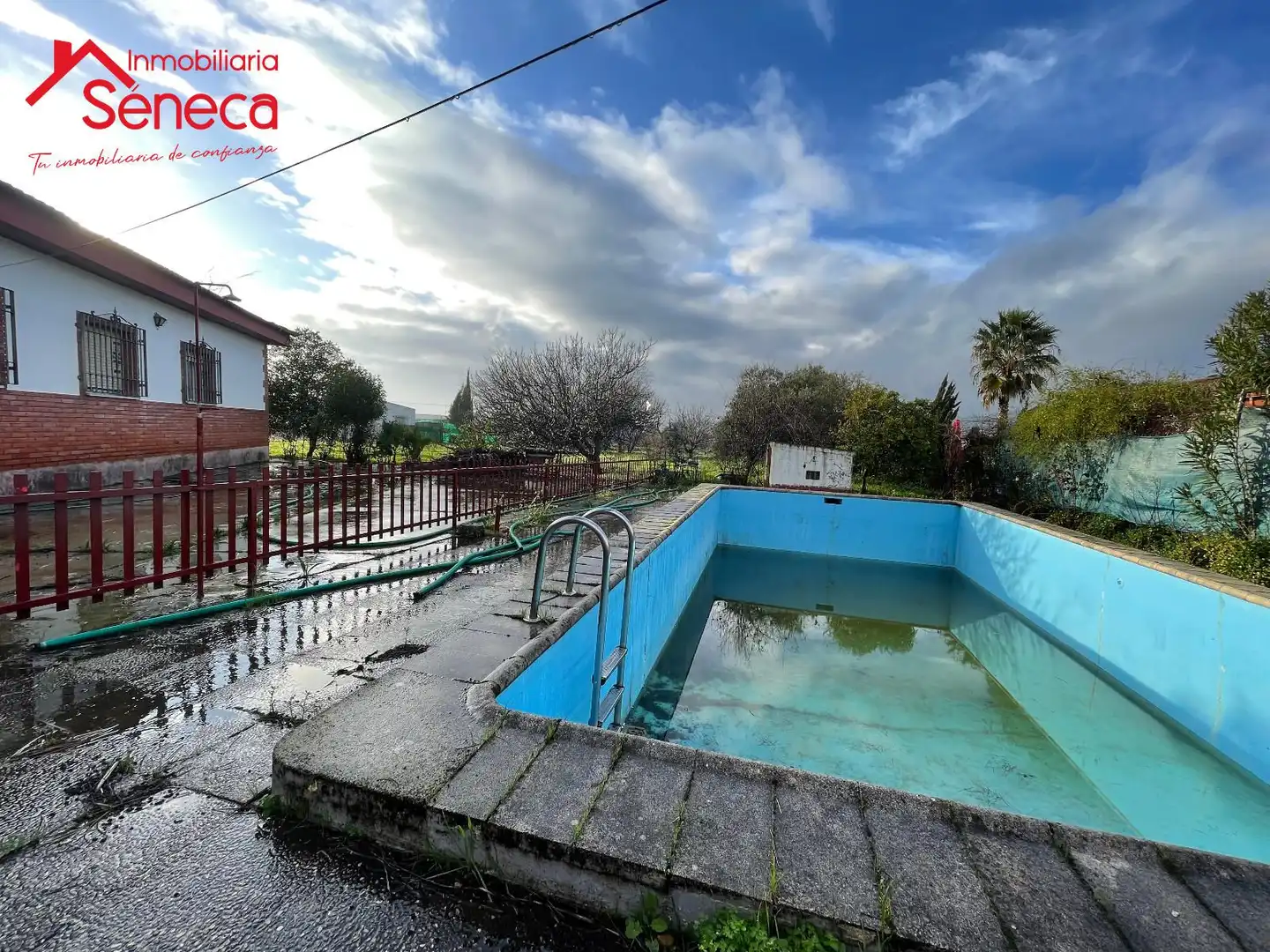 Swimming pool of Houses for sale in Córdoba  with Air Conditioner, Heating and Terrace