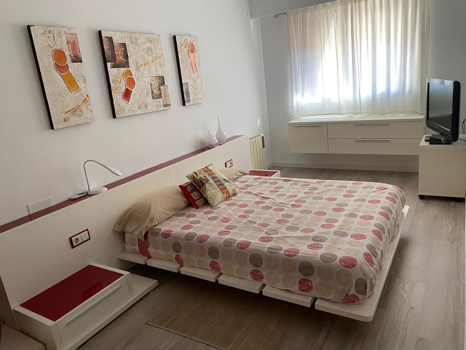 Dormitori de Apartament de lloguer en Mislata amb Aire condicionat, Calefacció i Moblat