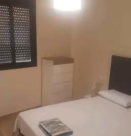 Foto 3 de Piso de alquiler en Calle el Guerra, 10, La Cruz,  Granada Capital