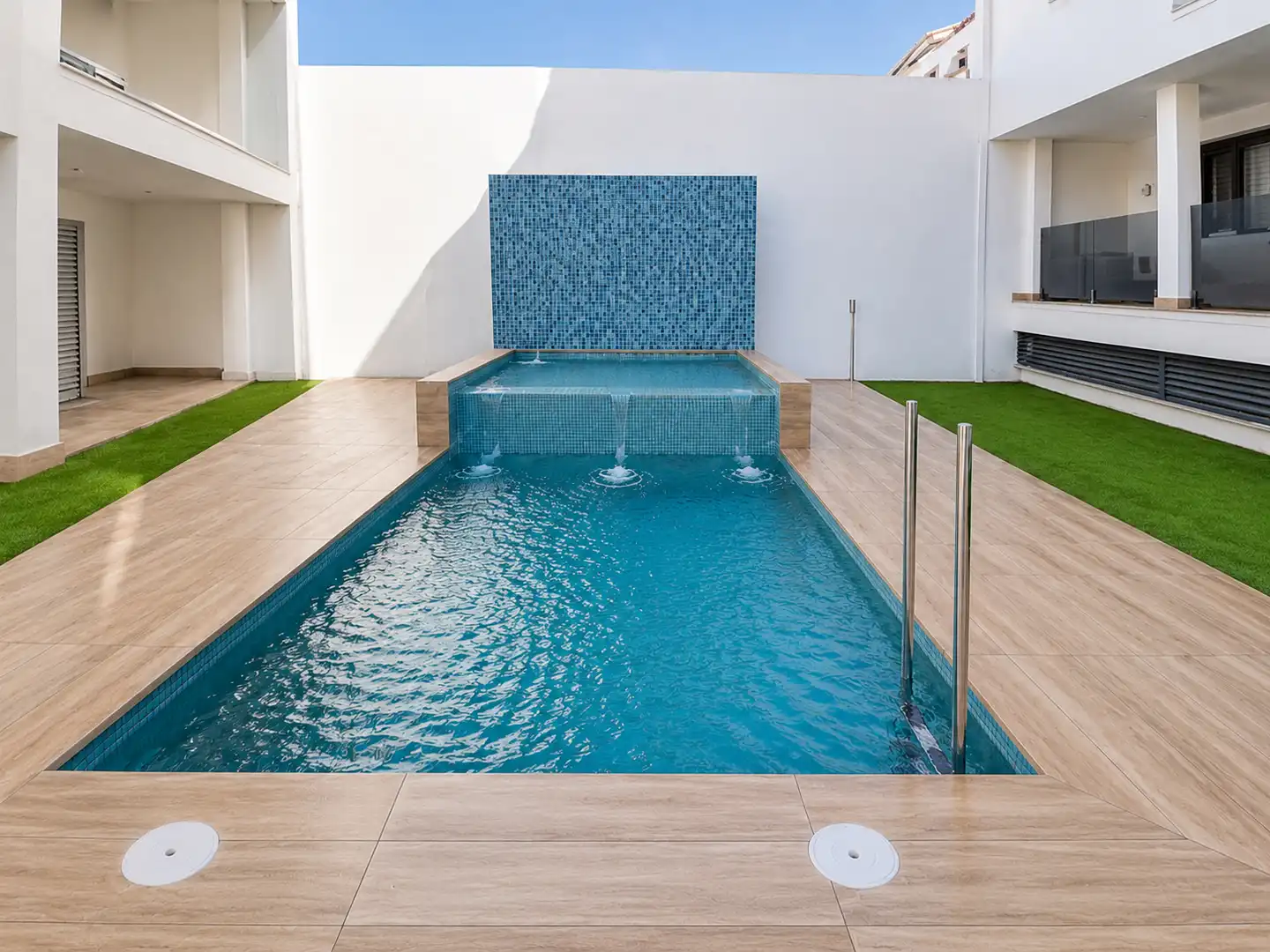 Piscina de Piso de alquiler en Alcázar de San Juan con Amueblado y Piscina comunitaria
