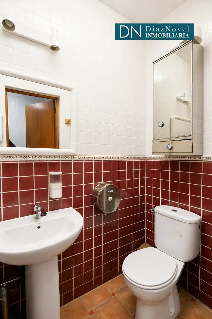 Bathroom of Industrial buildings for sale in Málaga  with Heating and Alarm