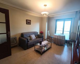 Living room of Flat for sale in Salamanca Capital  with Balcony