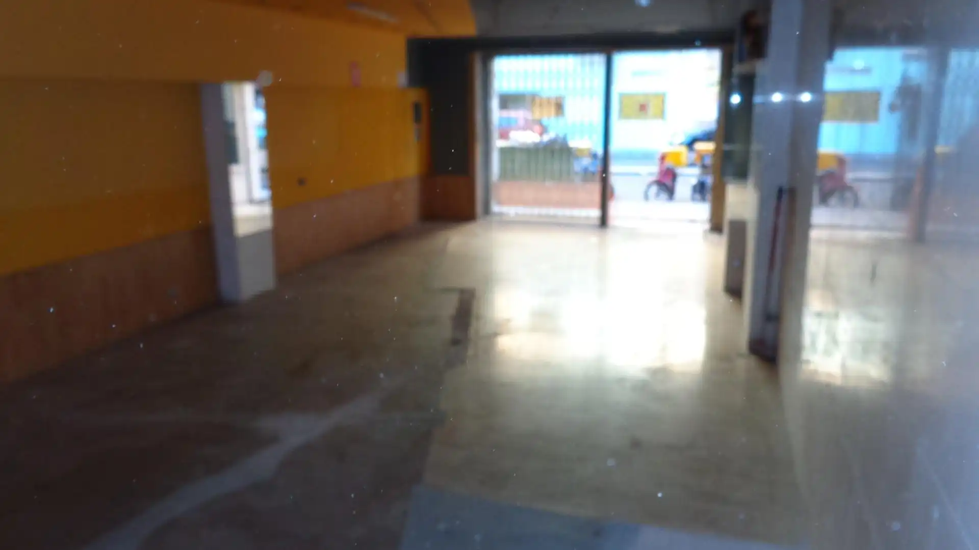 Local comercial en alquiler en Plaza de Toros - Avenida Chapí - Trinquete, imagen 4