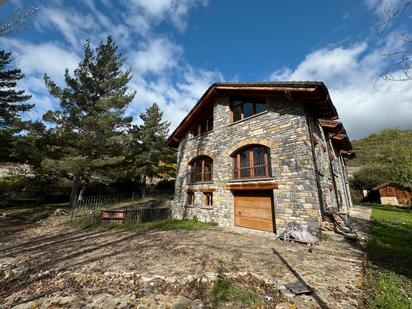 Vista exterior de Finca rústica en venda en Aisa amb Calefacció, Jardí privat i Parquet