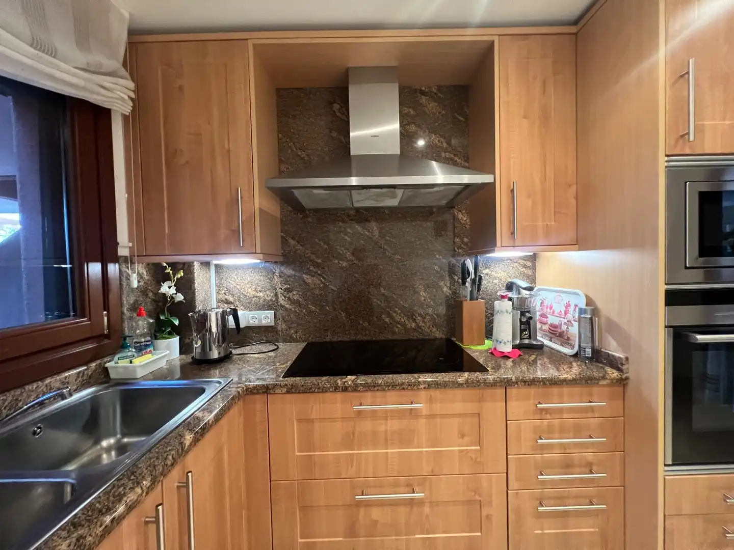 Kitchen of Flat for sale in Estepona  with Air Conditioner, Private garden and Terrace