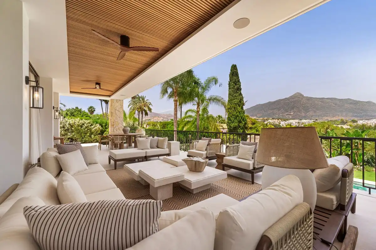 Detached house with pool for sale in Nueva Andalucía, imagen 5