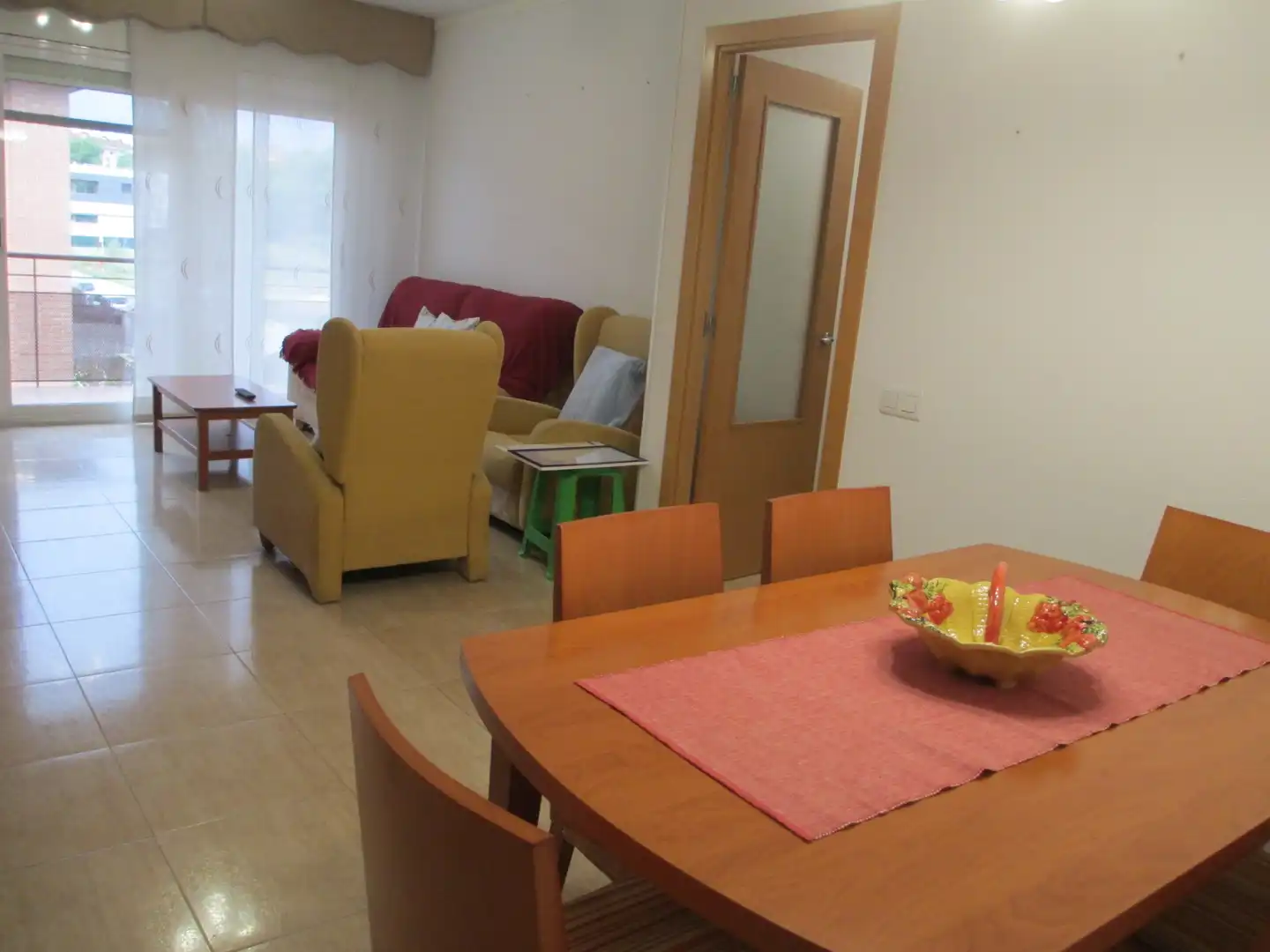 Sala de estar de Piso en venta en Sant Celoni con Calefacción, Trastero y Amueblado