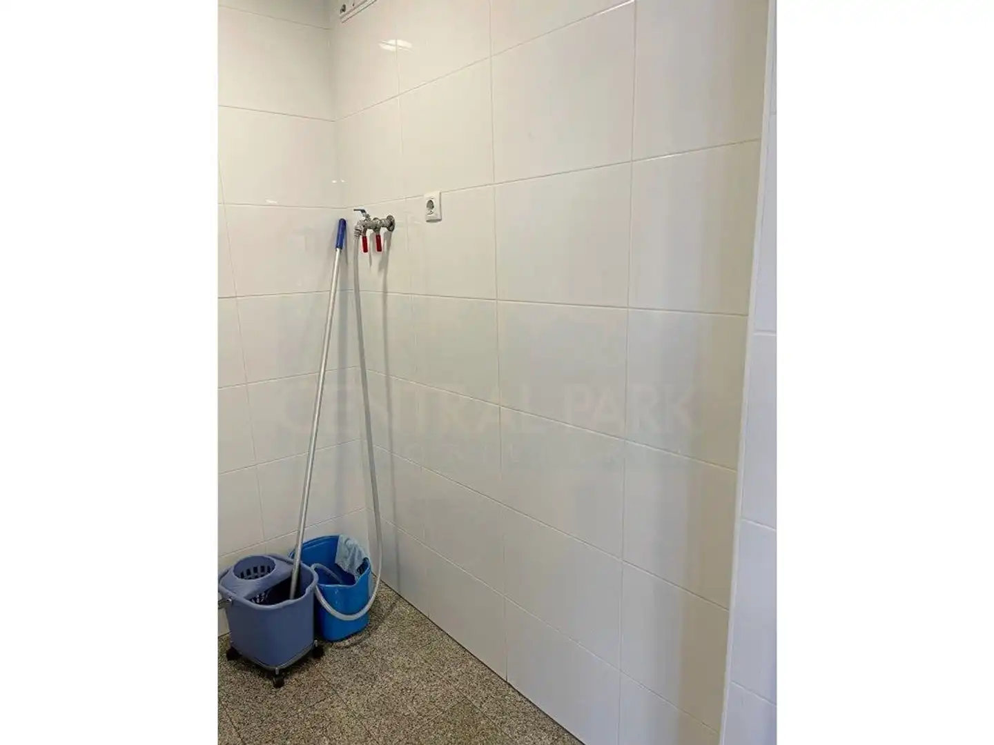 Baño de Oficina de alquiler en Valls con Aire acondicionado y Calefacción