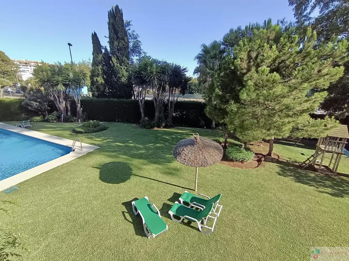 Jardín de Piso en venta en Marbella con Aire acondicionado, Terraza y Piscina comunitaria