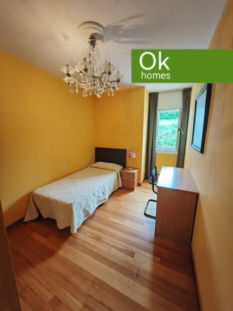 Habitación de Piso en venta en Betanzos con Calefacción, Parquet y Terraza