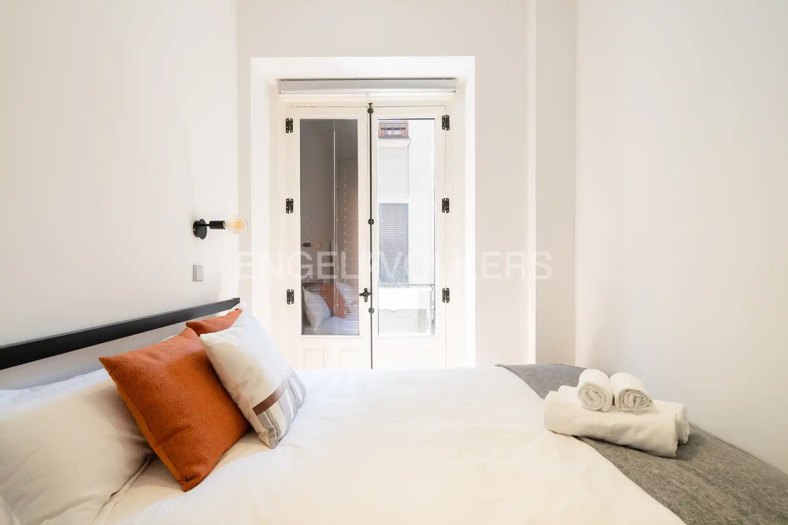 Bedroom of Flat for rent in Madrid  with Air Conditioner, Heating and Furnished