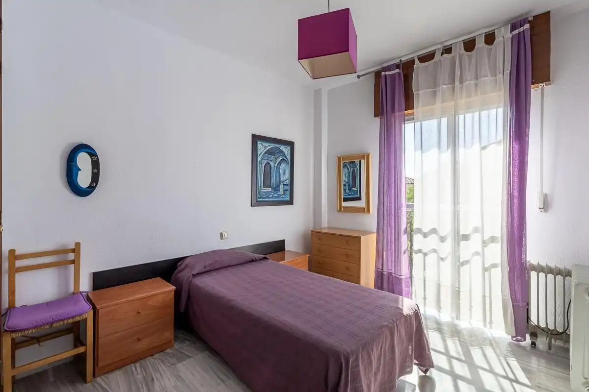 Bedroom of Flat for rent in Genil