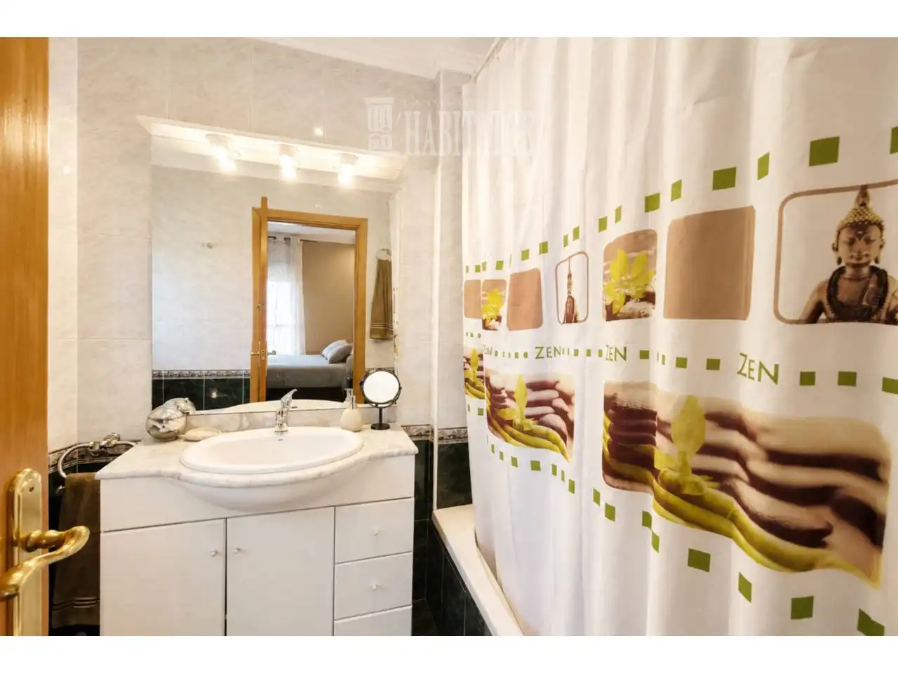Baño de Piso en venta en Manlleu con Calefacción, Terraza y Balcón