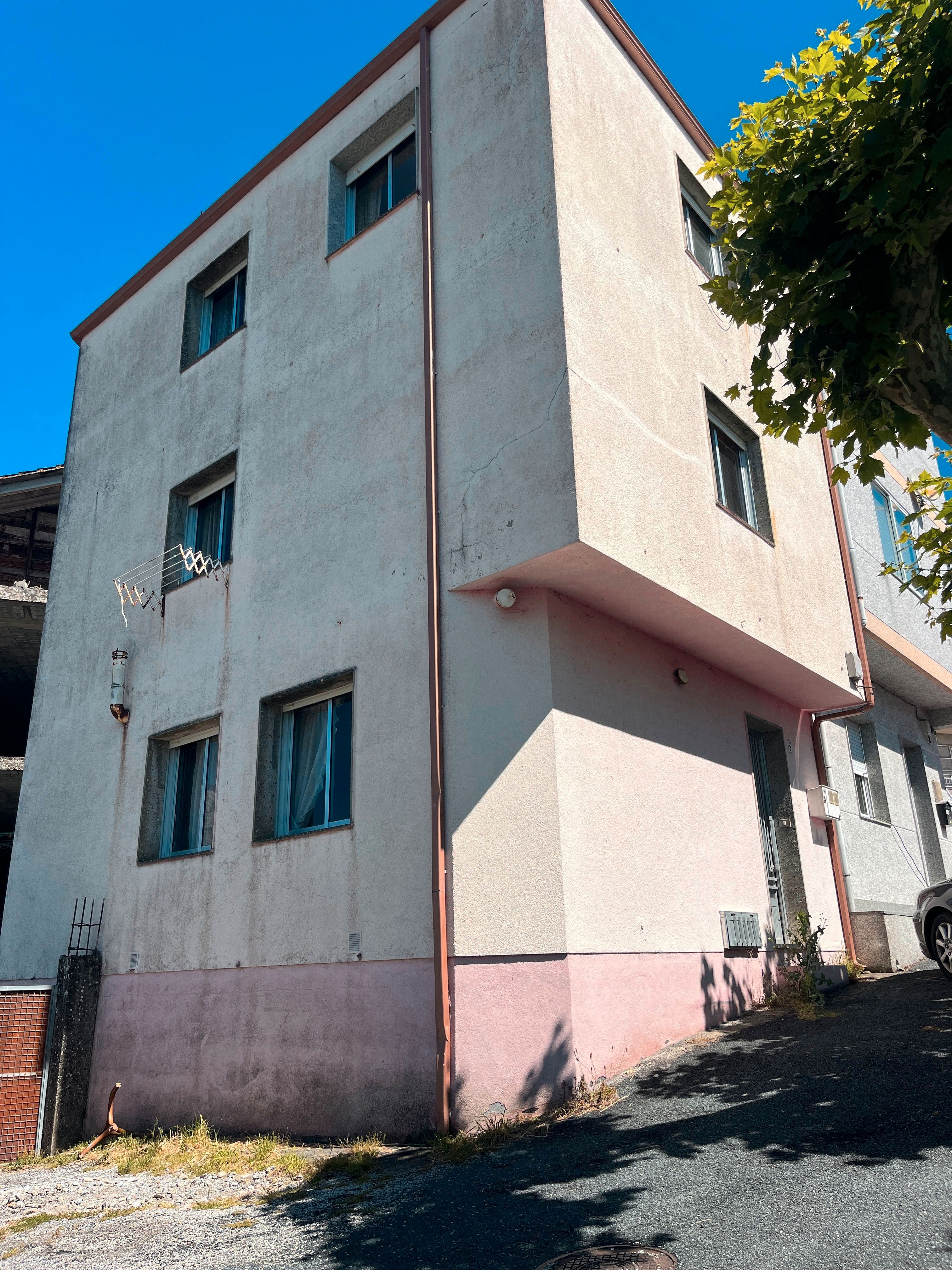 Vista exterior de Casa o xalet en venda en Carballeda de Avia amb Moblat