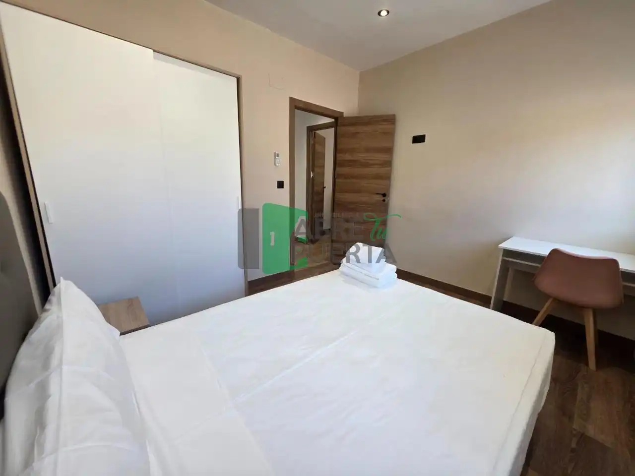 Dormitori de Casa o xalet de lloguer en Ourense Capital  amb Calefacció i Moblat