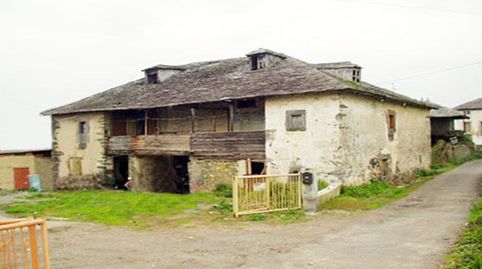 Venta de casa, hórreo y finca de 1.000 m2