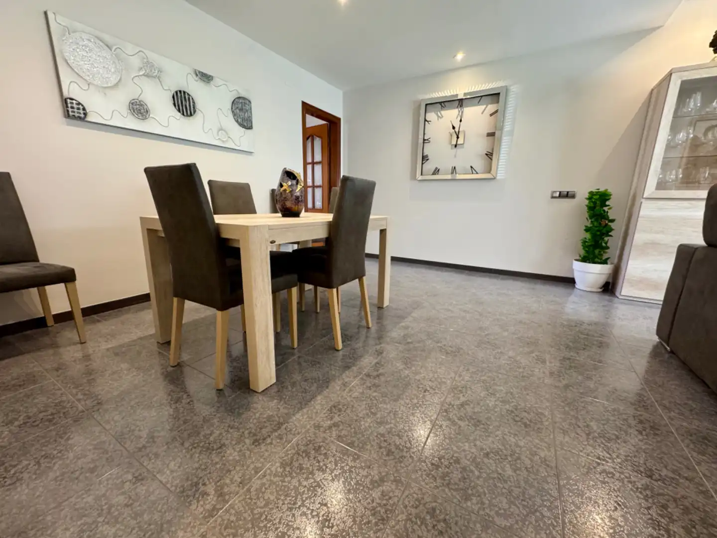 Comedor de Piso en venta en Sant Boi de Llobregat con Aire acondicionado, Terraza y Trastero