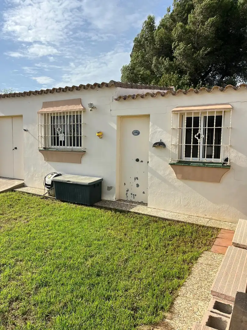 Außenansicht von Country house zum Verkauf in Chiclana de la Frontera mit Privatgarten, Abstellraum und Schwimmbad
