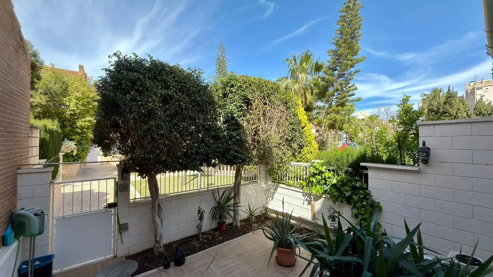 Jardín de Casa o chalet en venta en Alicante / Alacant con Aire acondicionado, Calefacción y Jardín privado