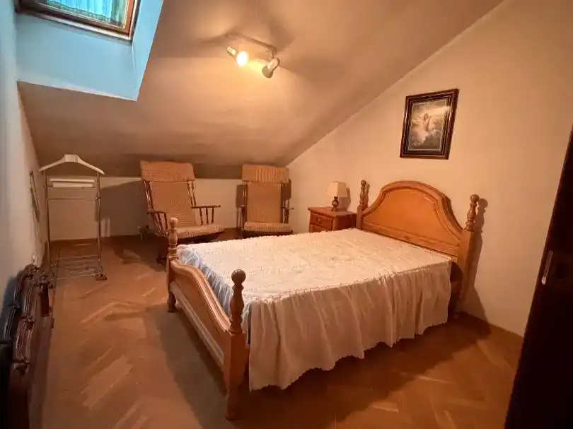 Dormitori de Pis en venda en Toledo amb Aire condicionat, Parquet i Traster