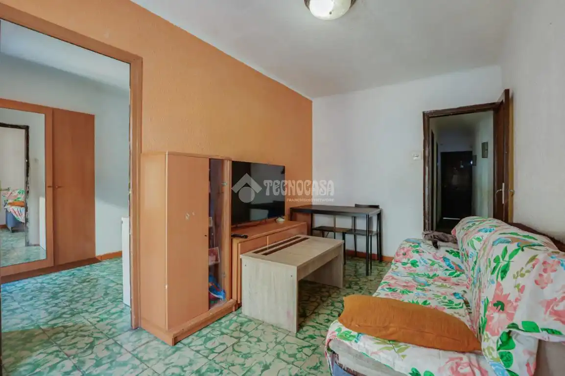 Bedroom of Flat for sale in Badalona