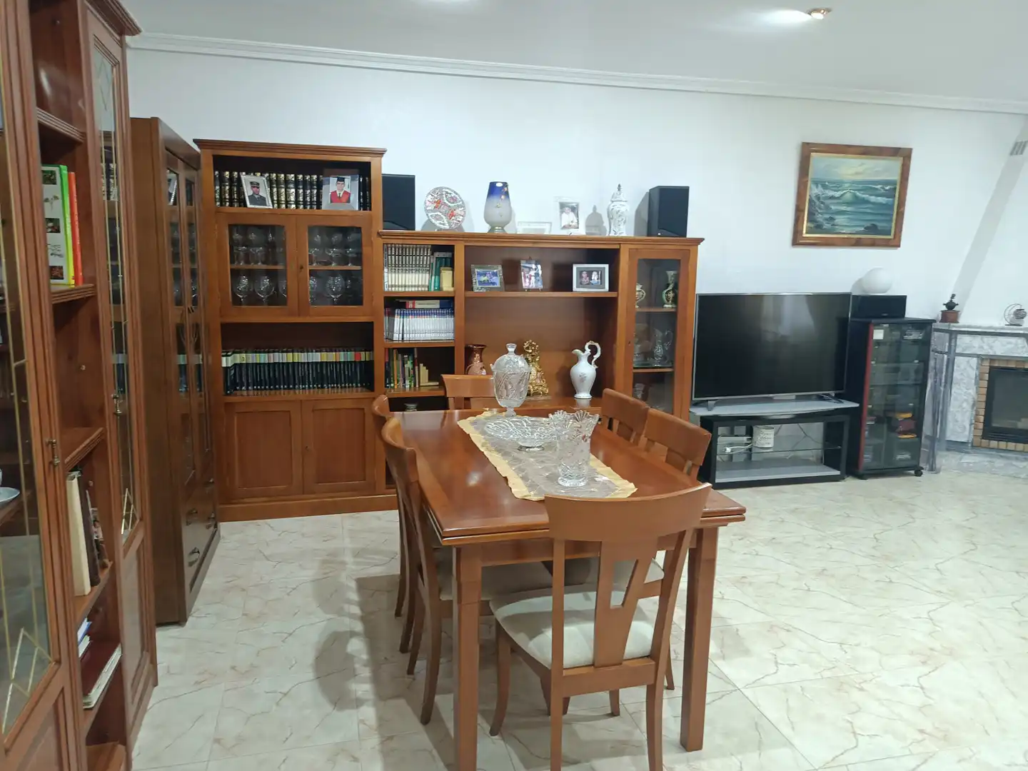 Menjador de Casa o xalet en venda en Poniente-Norte - Miralbaida - Parque Azahara
