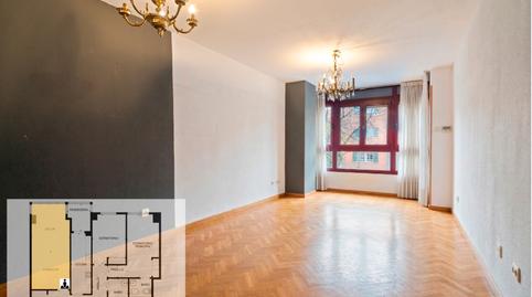 Foto 2 de Piso en venta en Calle Periana, San Fermín,  Madrid Capital