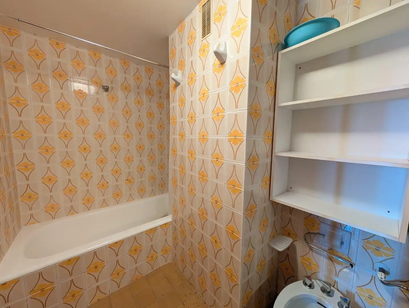 Bany de Apartament en venda en Gandia amb Terrassa, Balcó i Piscina comunitària