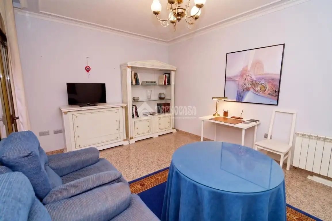 Habitación de Estudio en venta en Linares con Aire acondicionado y Balcón