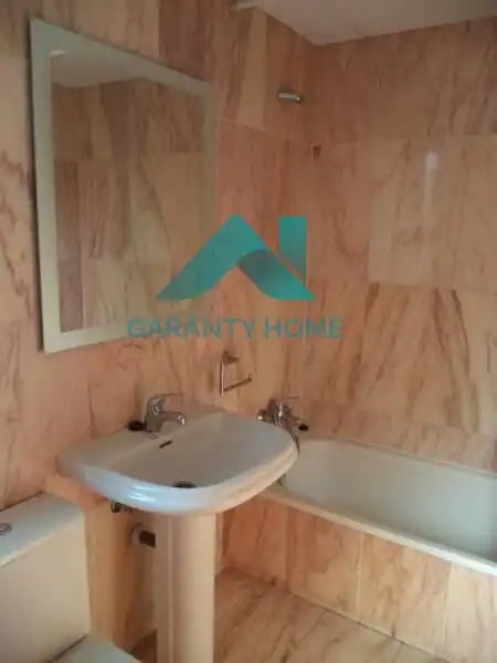Baño de Apartamento de alquiler en Cáceres con Aire acondicionado, Calefacción y Terraza