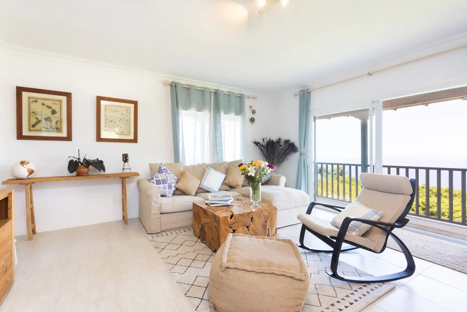 Sala d'estar de Casa o xalet en venda en La Orotava amb Jardí privat, Terrassa i Moblat