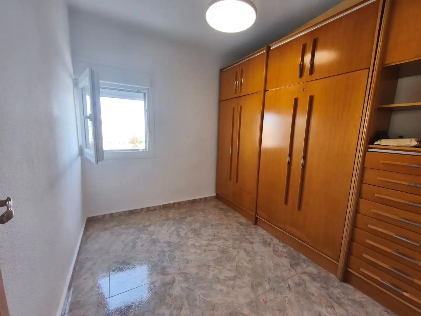 Habitación de Piso en venta en Granada con Aire acondicionado y Calefacción