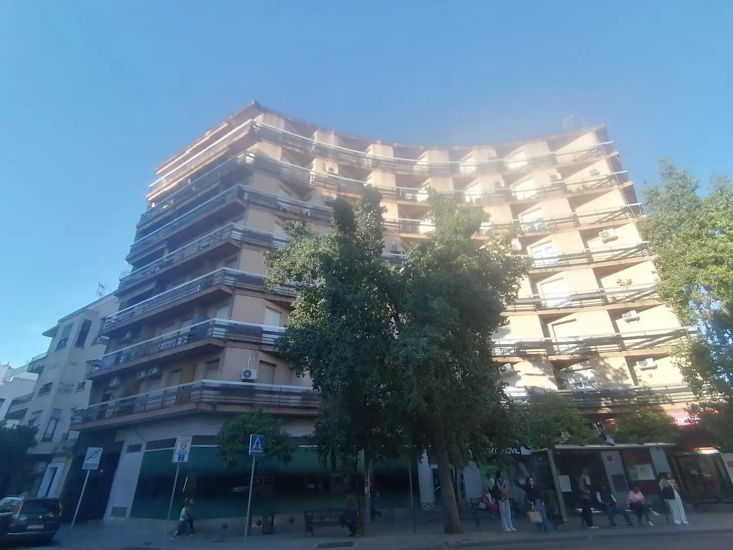 Piso con ascensor en venta en Calle de Damasco 2