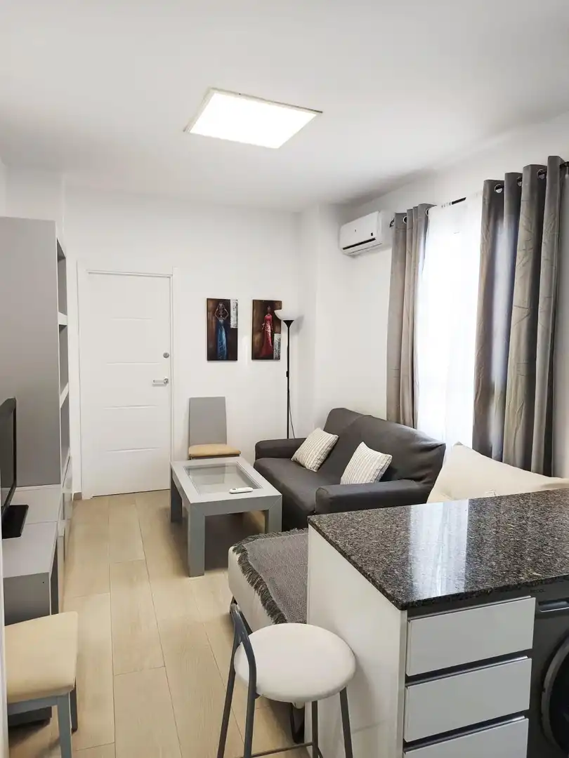 Sala de estar de Piso en venta en Antequera con Aire acondicionado, Calefacción y Amueblado