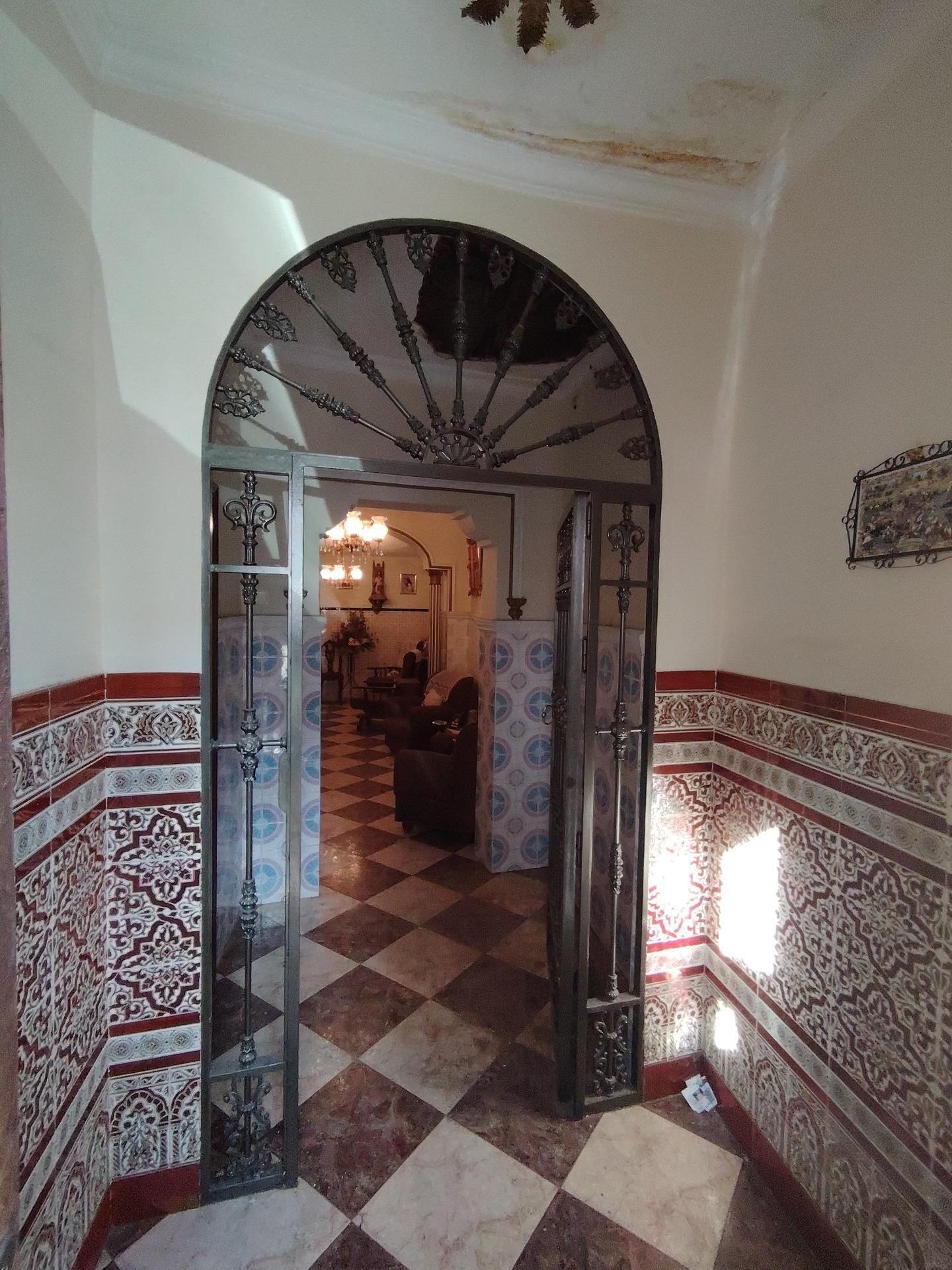 Casa adosada en venda en Brenes amb Aire condicionat i Jardí privat