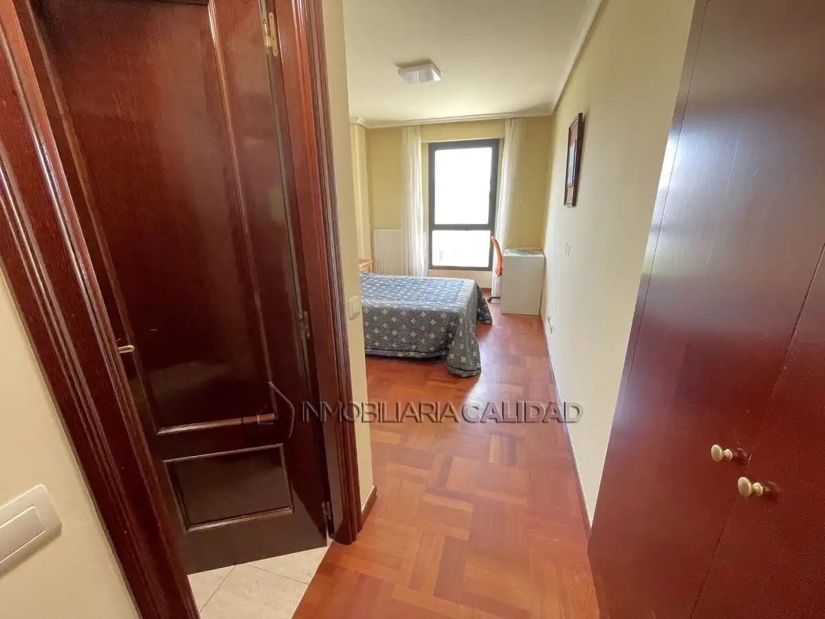Bedroom of Flat for rent in Burgos  with Heating and Furnished