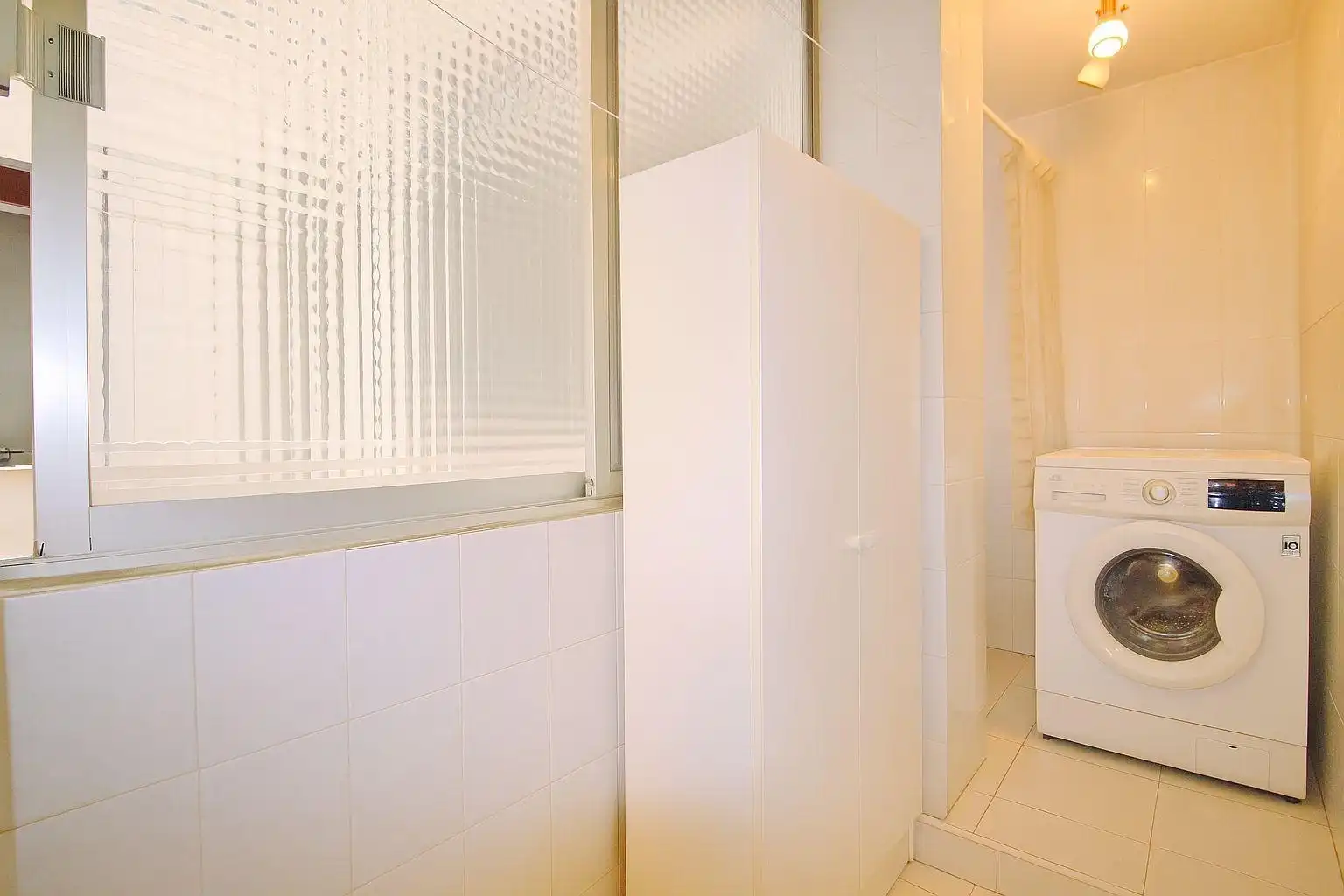 Badezimmer von Wohnung zum Verkauf in Elche / Elx mit Klimaanlage, Heizung und Balkon
