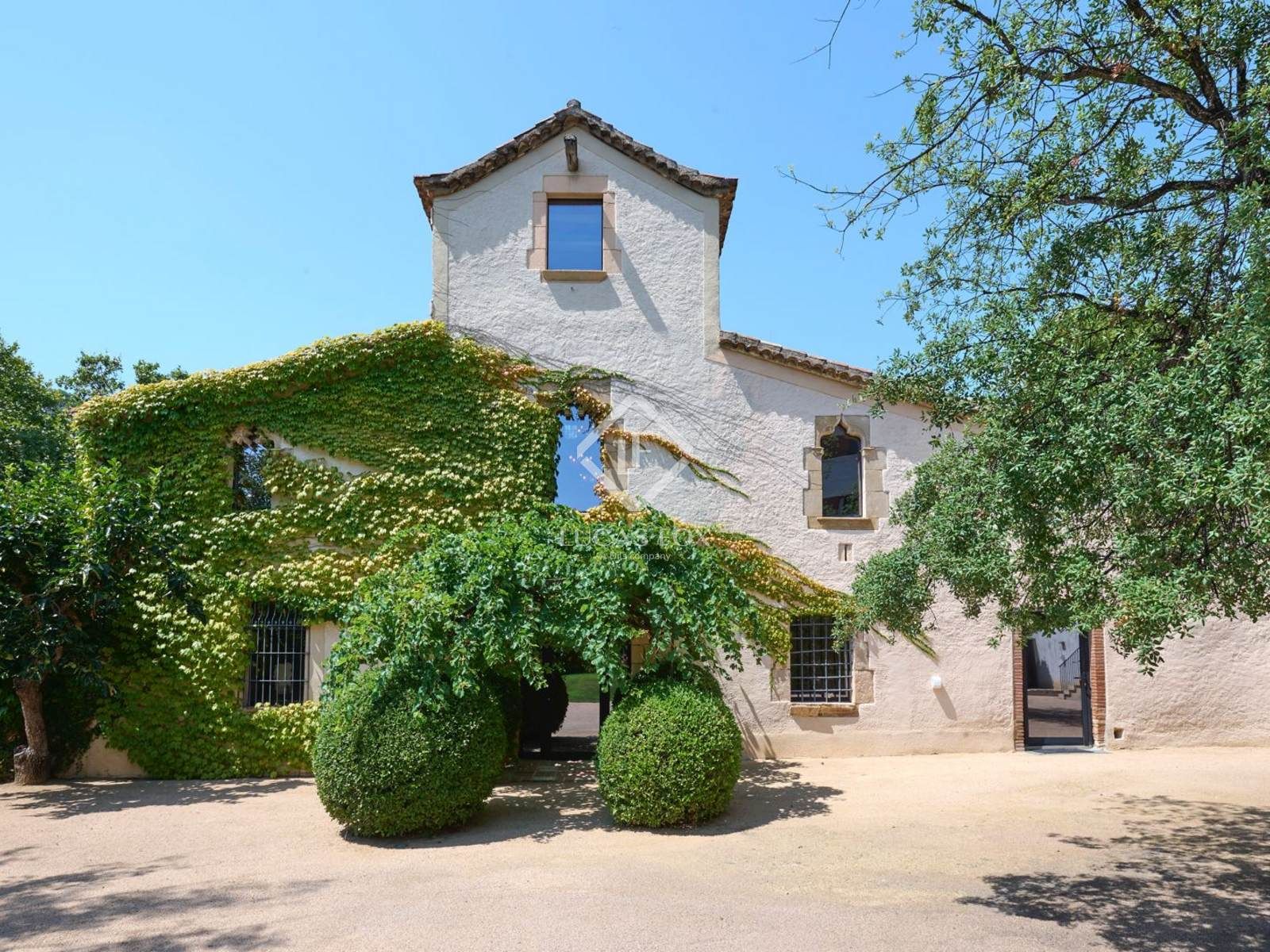 Vista exterior de Casa o xalet en venda en Alella amb Aire condicionat, Calefacció i Jardí privat