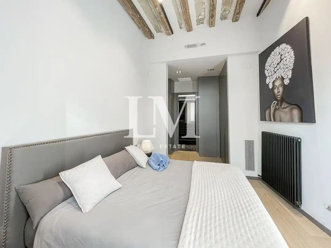 Dormitori de Apartament de lloguer en Barcelona amb Aire condicionat, Calefacció i Moblat