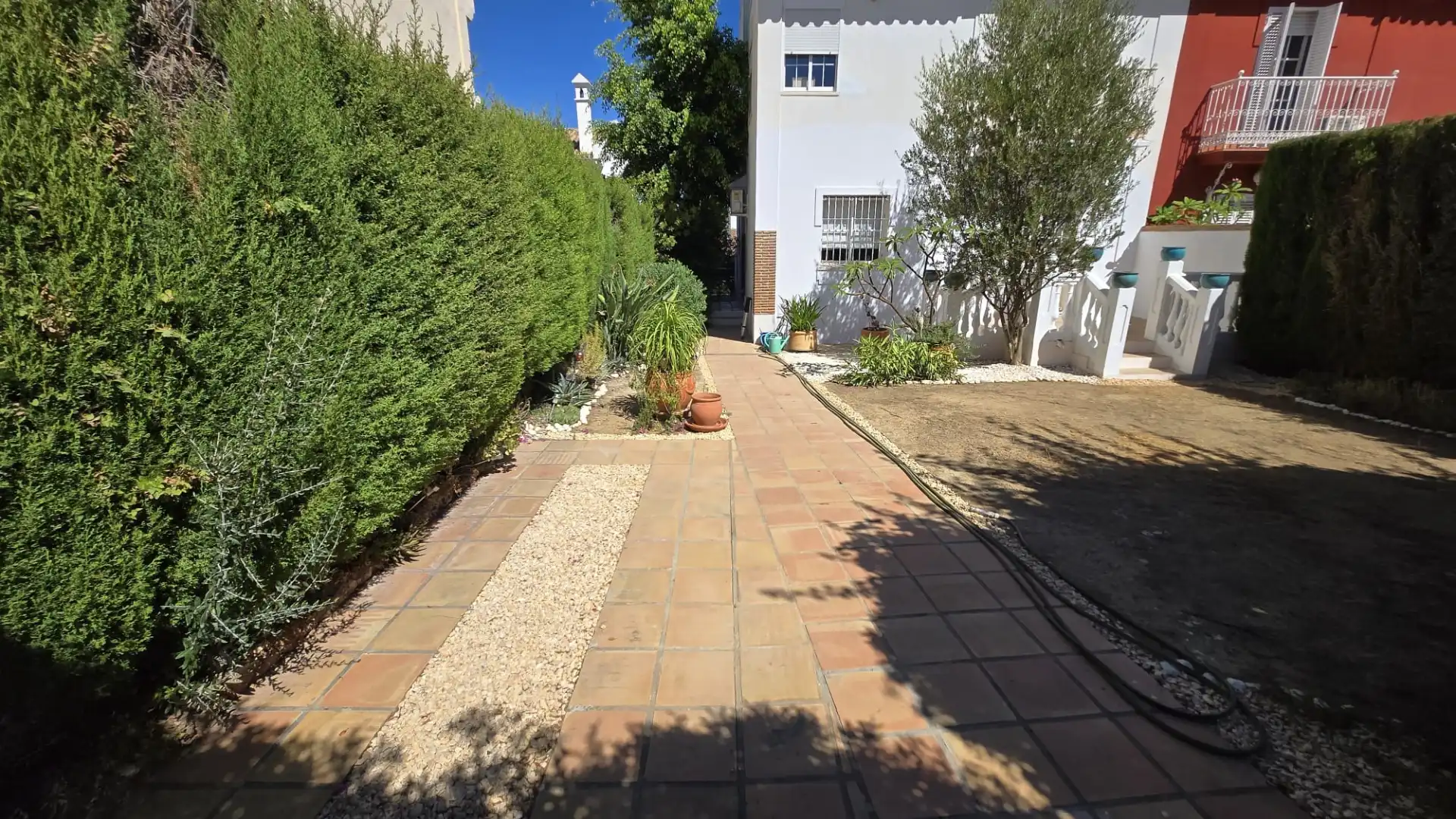 Jardí de Casa adosada en venda en Alhaurín de la Torre amb Aire condicionat, Jardí privat i Traster