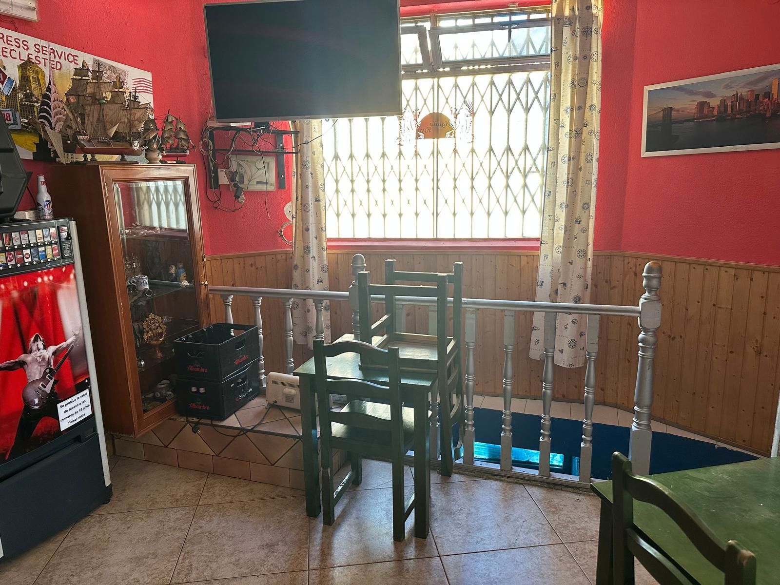 Esszimmer von Geschaftsraum zum verkauf in El Escorial mit Heizung, Terrasse und Möbliert