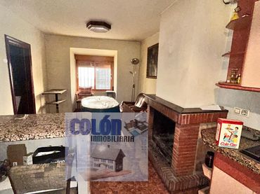 Casa amb balcó en venda a Martos