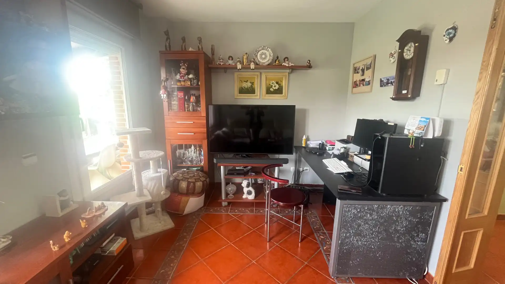 Wohnzimmer von Einfamilien-Reihenhaus zum Verkauf in Mojados mit Heizung und Parkett